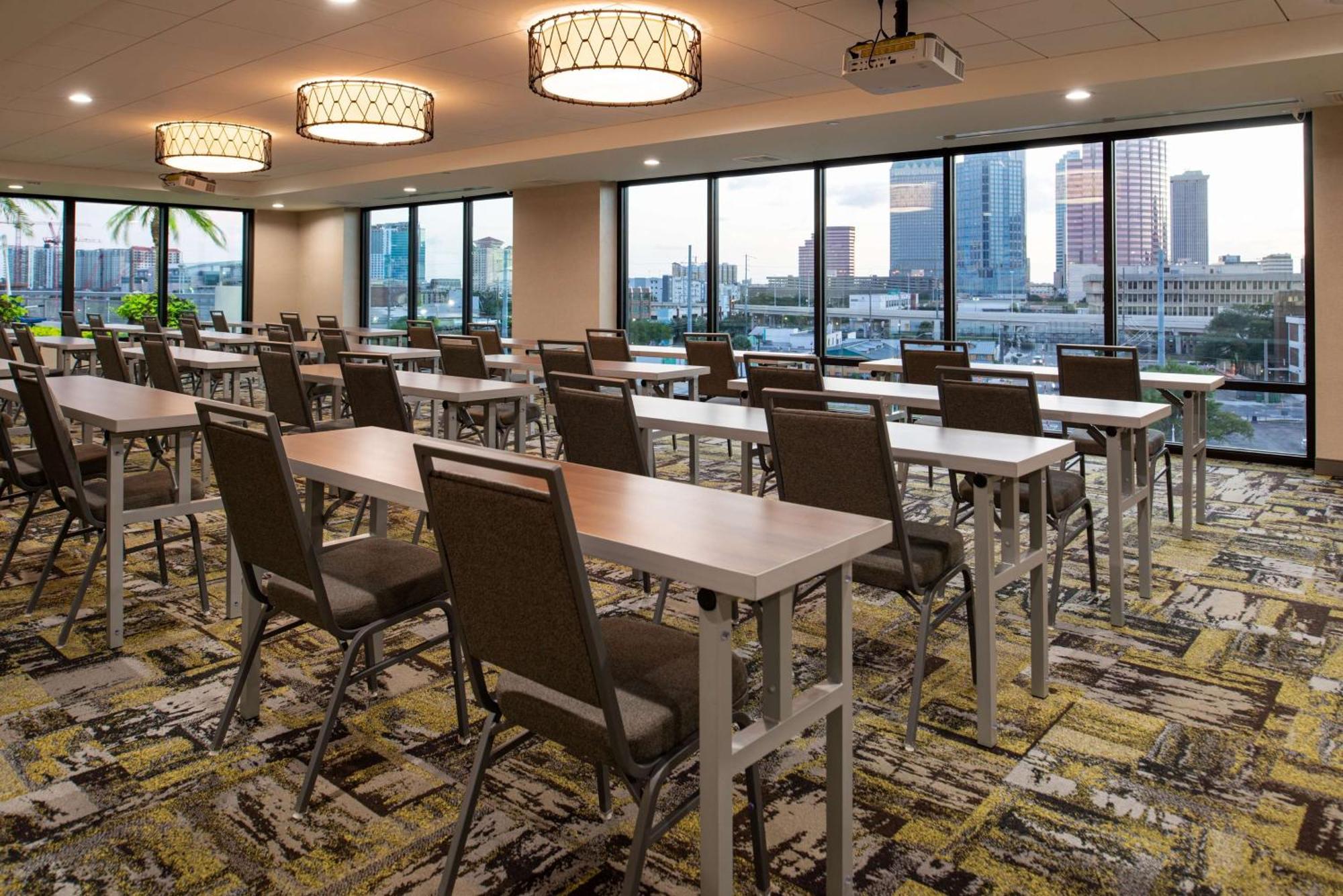 Home2 Suites By Hilton Tampa Downtown Channel District מראה חיצוני תמונה